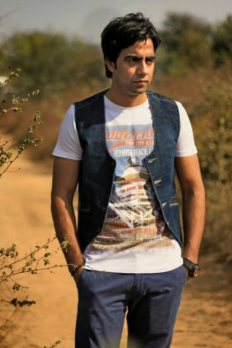 Parvesh Yadav - Model in Mumbai | www.dazzlerr.com