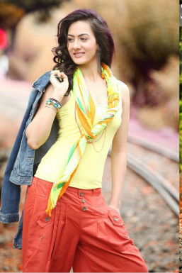 Namrata Sharma - Model in Mumbai | www.dazzlerr.com