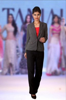 Prachi Aroskar - Model in Mumbai | www.dazzlerr.com