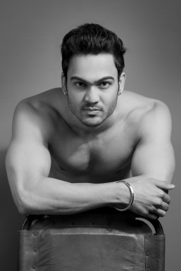 Vishal Singh Khichi - Model in Mumbai | www.dazzlerr.com