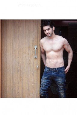 Mateen Khan - Model in Mumbai | www.dazzlerr.com