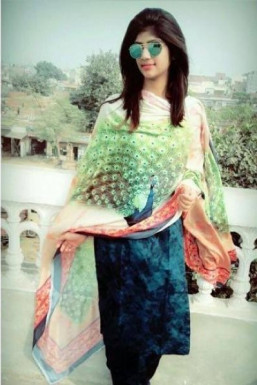 Rupali Garg - Model in Mumbai | www.dazzlerr.com