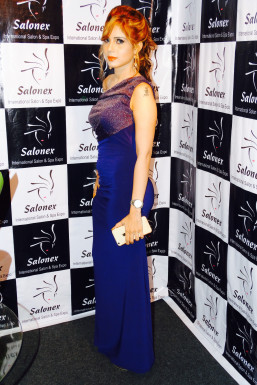 Sharmeen Khan - Model in Mumbai | www.dazzlerr.com