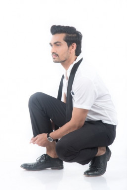 Arvind Shah - Model in Mumbai | www.dazzlerr.com