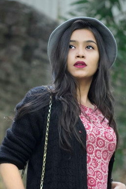 Aparna Singh - Model in Mumbai | www.dazzlerr.com