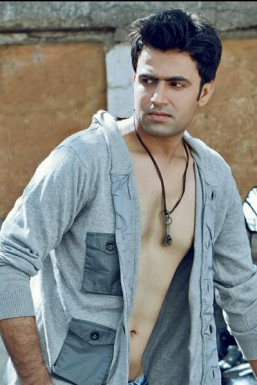 Rajeev Ranjan - Model in Mumbai | www.dazzlerr.com