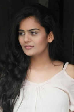 Pratima Yadav - Model in Mumbai | www.dazzlerr.com
