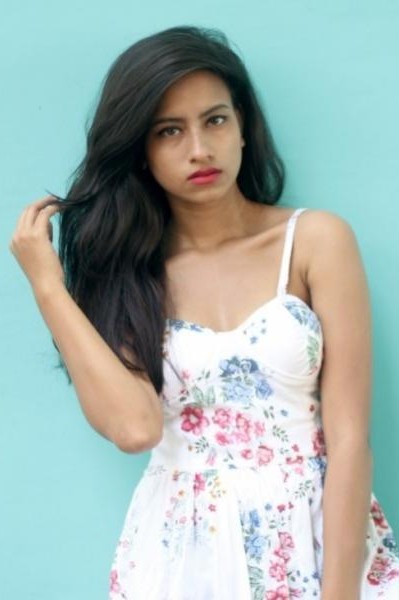 Pooja Singh - Model in Mumbai | www.dazzlerr.com