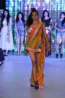 Kanak Garg - Model in Mumbai | www.dazzlerr.com