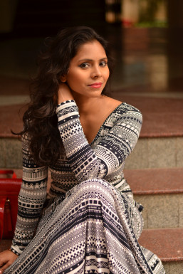 Deepti Dyondi - Model in Mumbai | www.dazzlerr.com