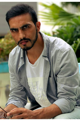 Manoj Kaira - Model in Mumbai | www.dazzlerr.com