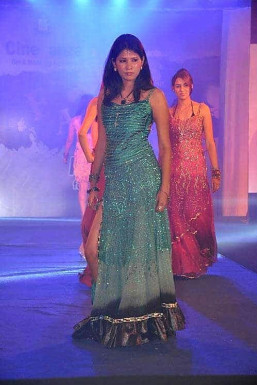 Sneha Yadav - Model in Mumbai | www.dazzlerr.com