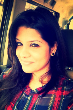 Anita Fernandes - Model in Mumbai | www.dazzlerr.com
