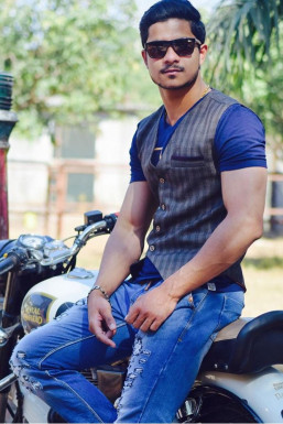Mazhar Qureshi - Model in Mumbai | www.dazzlerr.com