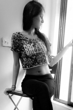Karuna - Model in Mumbai | www.dazzlerr.com