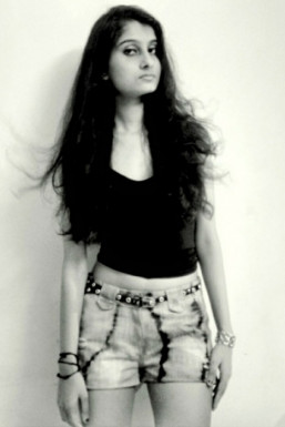 Karuna - Model in Mumbai | www.dazzlerr.com