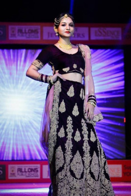 Shreya Bhagat - Model in Mumbai | www.dazzlerr.com