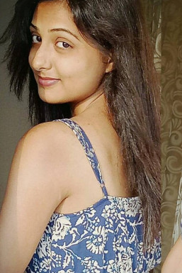 Krisha - Model in Mumbai | www.dazzlerr.com