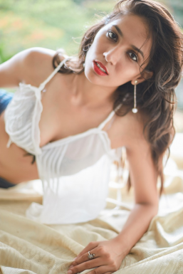 Pooja Birla - Model in Mumbai | www.dazzlerr.com