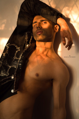 Vikram Khatkar - Model in Mumbai | www.dazzlerr.com