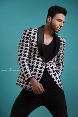 Vikram Khatkar - Model in Mumbai | www.dazzlerr.com