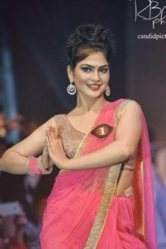 Cheena Arora - Model in Chandigarh | www.dazzlerr.com