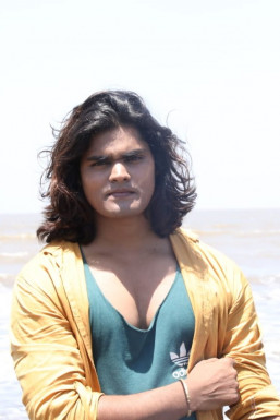 Akash Chaurasiya - Actor in Mumbai | www.dazzlerr.com