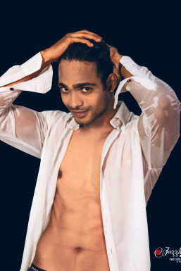 Avinash Jha - Model in S.A.S. Nagar (Mohali) | www.dazzlerr.com