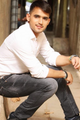 Manish Mishra - Model in Mumbai | www.dazzlerr.com