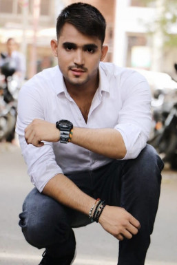 Manish Mishra - Model in Mumbai | www.dazzlerr.com