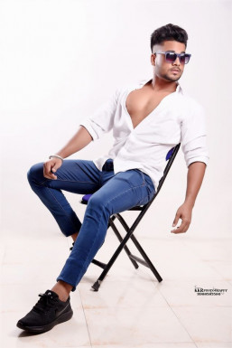 Neeraj Thamman - Model in Ludhiana | www.dazzlerr.com