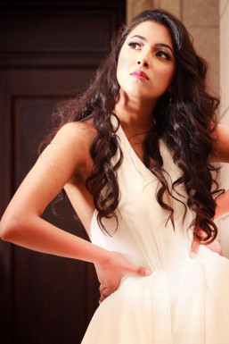 Aditi Mahajan - Model in Chandigarh | www.dazzlerr.com