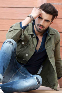 Afhghgjg - Model in New Delhi | www.dazzlerr.com