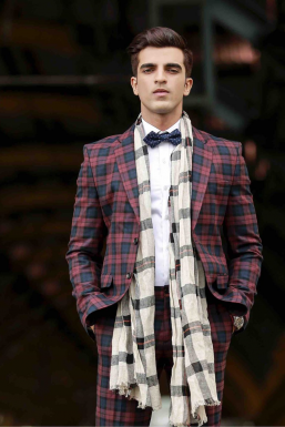 Afhghgjg - Model in New Delhi | www.dazzlerr.com