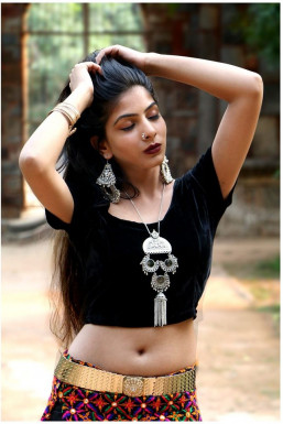 Shilpa Gupta - Makeup Artist in Mumbai | www.dazzlerr.com