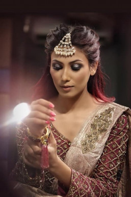 Deepti Nathe - Makeup Artist in Mumbai | www.dazzlerr.com