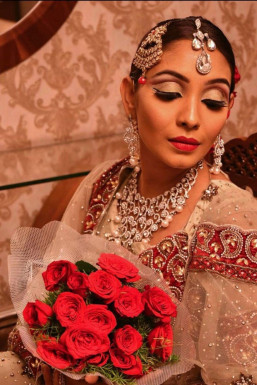 Raini Sharma - Makeup Artist in Delhi | www.dazzlerr.com