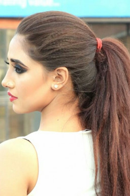 Bhawana Negi - Model in Delhi | www.dazzlerr.com