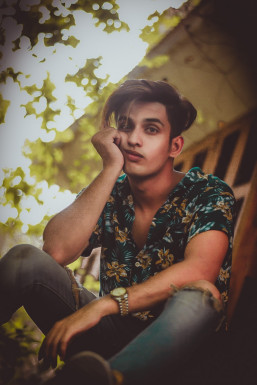 Tarun Singh - Model in New Delhi | www.dazzlerr.com