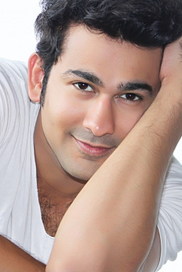 Heren Pastagia - Actor in Mumbai | www.dazzlerr.com