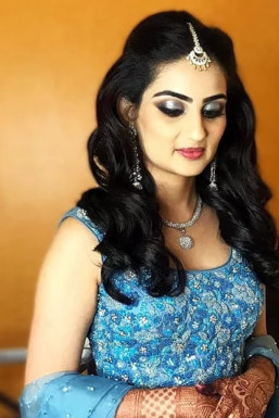 Kiran Gupta - Makeup Artist in Mumbai | www.dazzlerr.com