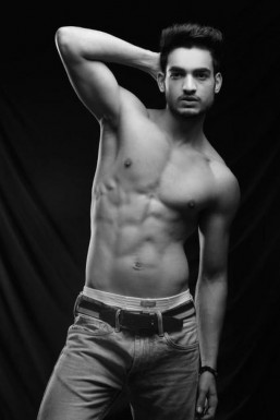 Hemant Gupta - Model in Delhi | www.dazzlerr.com