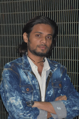 Siddharth Jain - Actor in Delhi | www.dazzlerr.com