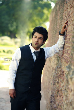 Mohit Sharma - Actor in Chandigarh | www.dazzlerr.com