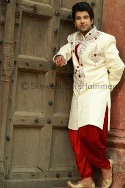 Mohit Sharma - Actor in Chandigarh | www.dazzlerr.com
