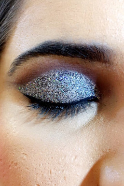 Dhaanvi Mehta - Makeup Artist in  | www.dazzlerr.com