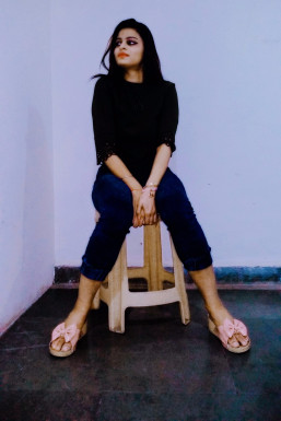 Jeetika Arora - Model in Delhi | www.dazzlerr.com