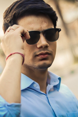 Siddharth Kurichh - Model in Delhi | www.dazzlerr.com