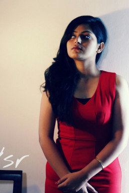 Harshita Singh - Singer in Delhi | www.dazzlerr.com