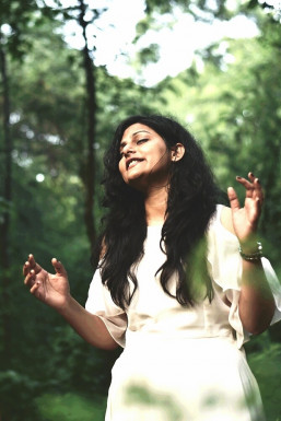 Harshita Singh - Singer in Delhi | www.dazzlerr.com